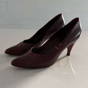 8.5 Bally Leather Heels Made in Italy burgundy with snake print trim